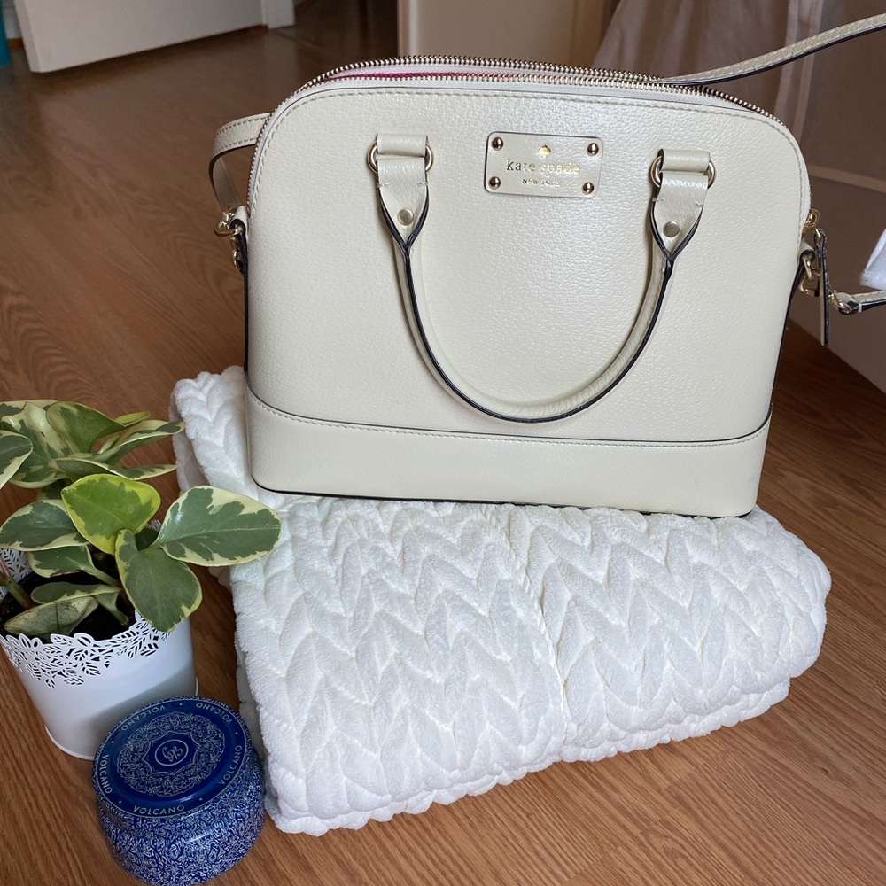 Beautiful Cream Kate Spade bag ♠️